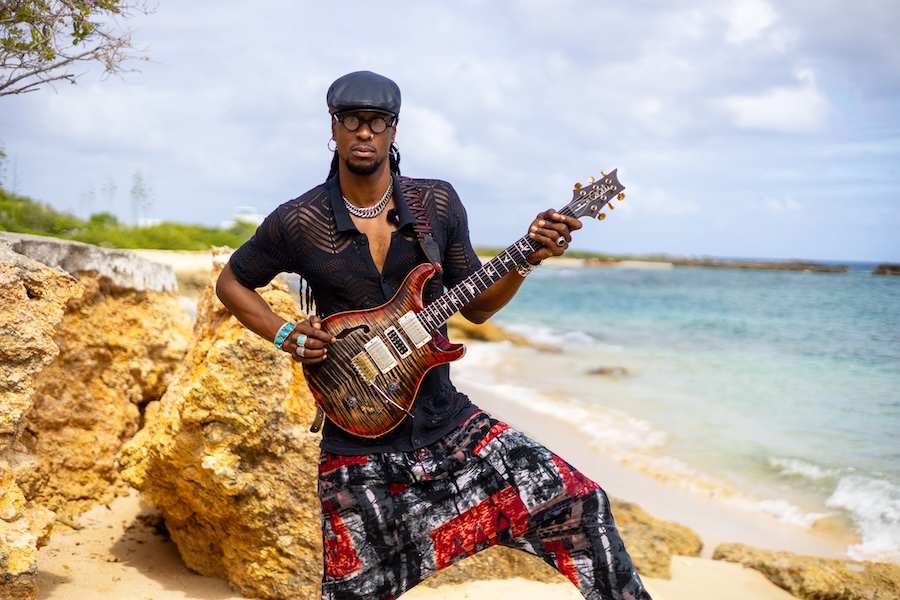 Omari Banks